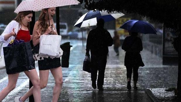 Meteoroloji’den kritik yağış uyarısı! İstanbul için saat verildi)
