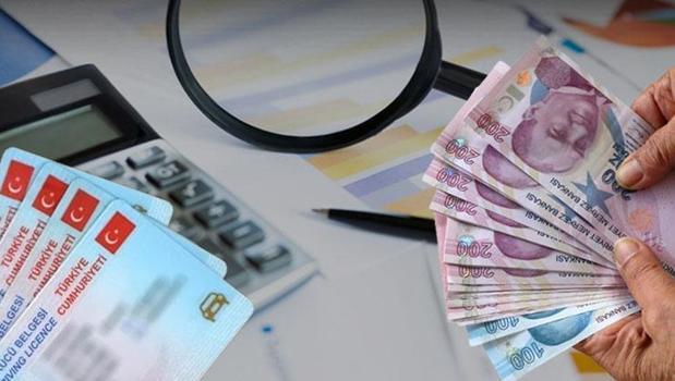 Milyonları ilgilendiren karar devrede! En düşük emekli aylığı arttı, ehliyette yeni dönem başladı)