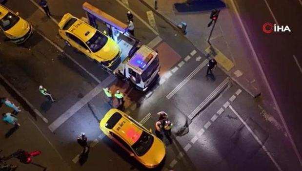 Beyoğlu'nda 8 araçlı zincirleme kaza: 5 kişi yaralandı)