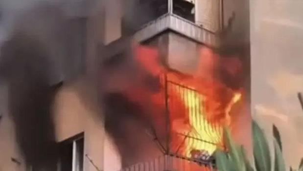 Gaziantep'te feci yangın! Yaşlı kadın yanarak can verdi)
