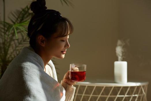 Japonların uzun yaşam sırrı deşifre oldu: Serinletirken damarları gençleştiriyor)