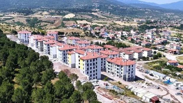Balıkesir'de 305 konut ve 1 iş yeri, hak sahiplerine teslim edilecek)