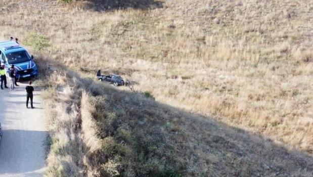 Çorum’da kayıp olarak aranan adam, şarampole yuvarlanan otomobilinin altında ölü bulundu)