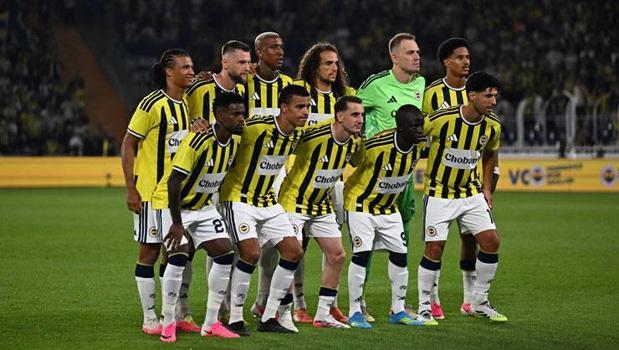 Fenerbahçe'nin Sturm Graz maçı kamp kadrosu belli oldu! 2 isim yok)