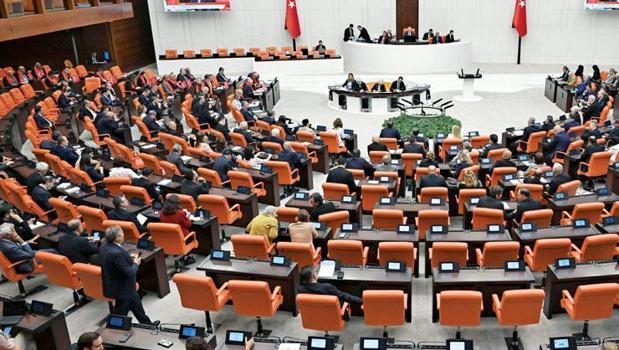 Meclis’te tarihi gün)