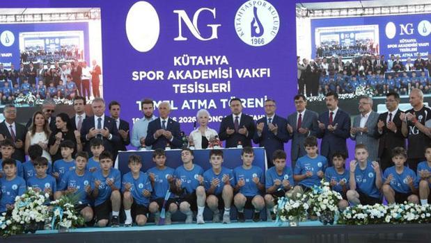 Kütahyaspor’da 60 yıllık hayal gerçeğe dönüşüyor! Nafi Güral'dan 'kurumsallaşma' mesajı)