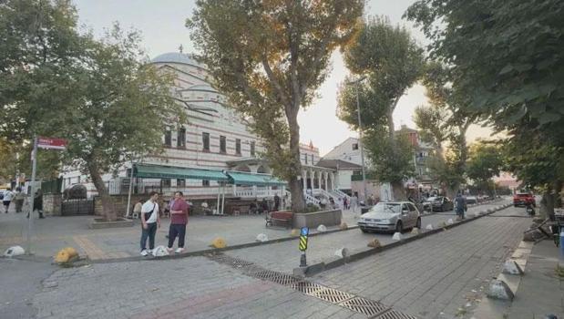 Parkta tartıştığı kişiyi bıçaklayarak öldürdü)