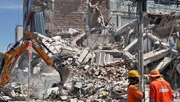 Kolombiya’da deprem felaketi! Ölü sayısı 254’e yükseldi)
