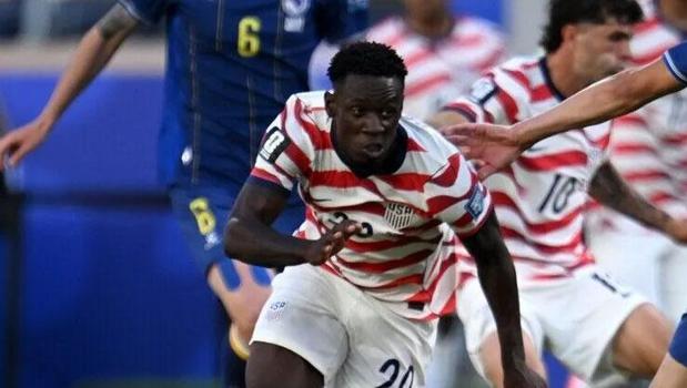 Okan Buruk özel istedi! Cimbom’dan Balogun harekatı)