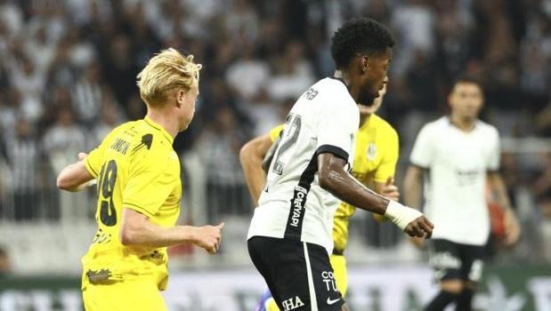 Beşiktaş, Hradec Kralove'yi devirdi! Siyah-beyazlılar Avrupa Ligi'nde play-off turuna yükseldi)