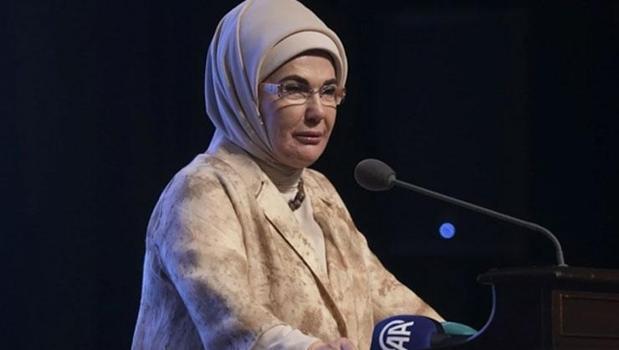 Emine Erdoğan’dan AK Parti’nin 25’inci kuruluş yıl dönümüne kutlama mesajı)