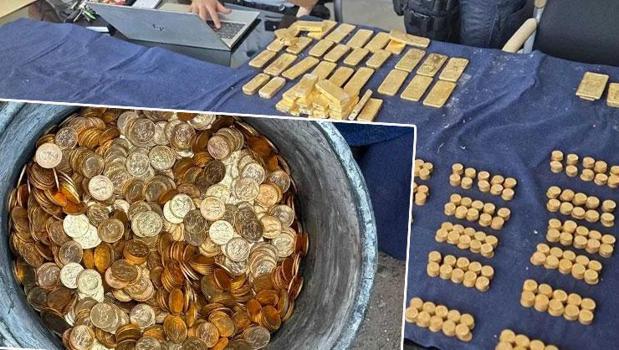 Duvarın içinden hazine dolu sandık çıktı! Haberi duyan bölgeye akın ediyor)