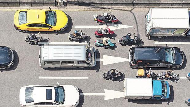 Trafikte dengeler tamamen değişiyor! TÜİK'ten dikkat çeken veriler: Türkiye en çok hangi renk otomobili satın aldı?)