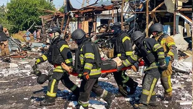 Rusya Ukrayna'nın Harkov bölgesini hedef aldı! Çok sayıda ölü ve yaralı var)