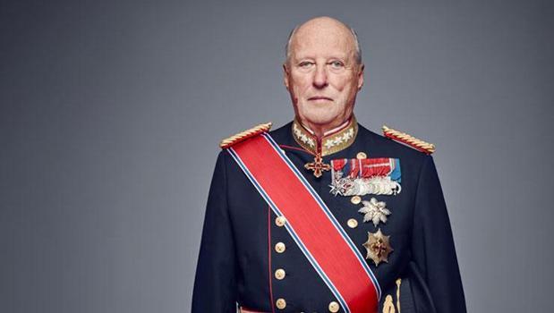 Norveç'te taht el değiştirdi! Kral Harald hayatını kaybetti)