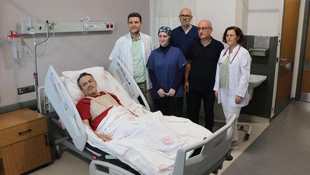 Literatürde benzeri olmayan vaka! ALS hastasına çift kapak ameliyatı yapıldı)