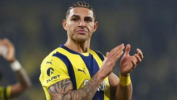 Fenerbahçe'de ayrılık resmen duyuruldu! Yıldız isim İtalya'ya gitti)