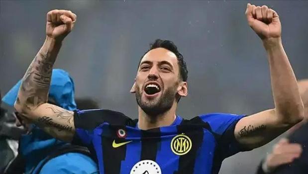 Fenerbahçe’den İtalya çıkarması! Rota yeniden Hakan Çalhanoğlu)