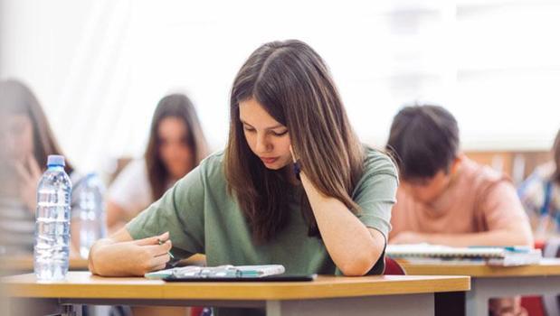 YKS'de ilk 1000'e giren öğrencilerin tercihi belli oldu! İşte öne çıkan bölümler)