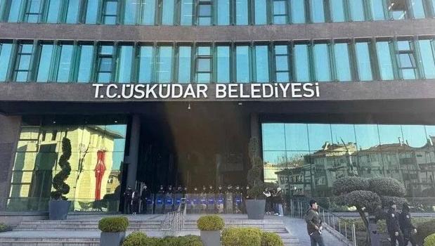 Üsküdar Belediyesi'nde ruhsat ve iskan soruşturması: 2 başkan yardımcısı gözaltına alındı)