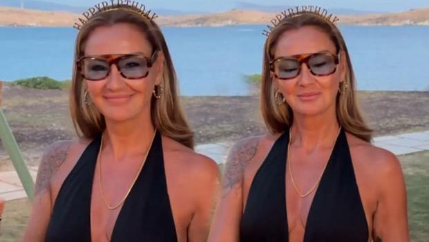 Kim der ki 52 yaşında! Pınar Altuğ yeni yaşını böyle kutladı!)