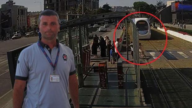 Tramvayın önüne atlayan çocuğu son anda tişörtünden çekerek kurtardı! ‘Kendi kızım gözümün önüne geldi’)