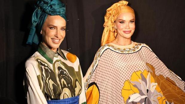 Burcu Esmersoy ve Ebru Şallı eşarp defilesinde podyumda! 'Çıkartmak istemiyorum')