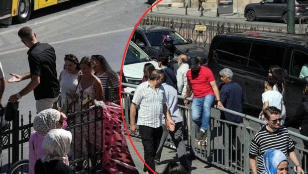 İstanbul'daki turistik bölgede ilginç görüntü! Kimse bu yazının farkında değil)