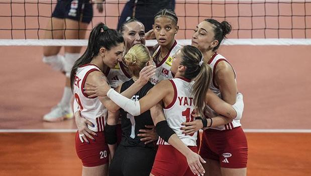 Filenin Sultanları Avrupa Şampiyonu! (İtalya 2-3 Türkiye voleybol maçı))