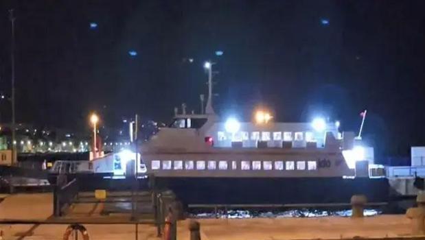 Mudanya'da İDO deniz otobüsü iskeleye çarptı)
