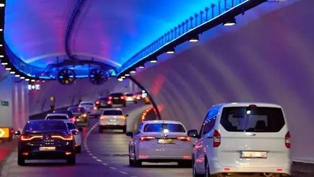Avrasya Tüneli'nde 94 bin 489 araçla geçiş rekoru kırıldı)