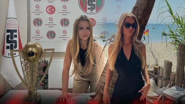 Türk futbolunda ilk! Turgutluspor'un yeni teknik direktörü 22 yaşındaki Zeynep Mestan oldu)