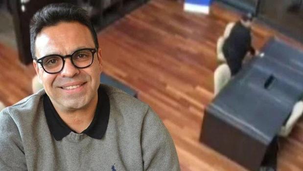 Ünlü tiyatrocu Okan Karacan hakkında hırsızlık iddiası)