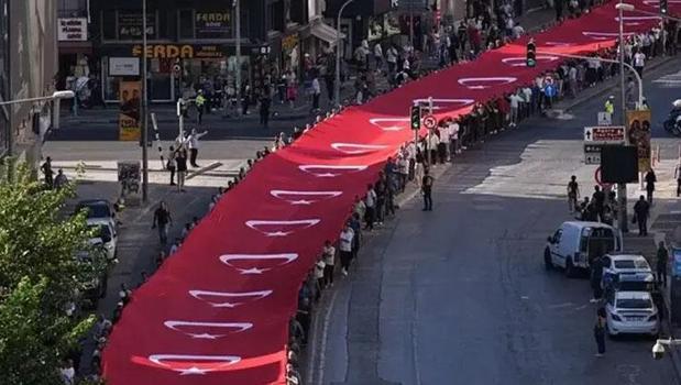 Bakanlar, İzmir'in düşman işgalinden kurtuluşunun 104. yıl dönümünü kutladı)