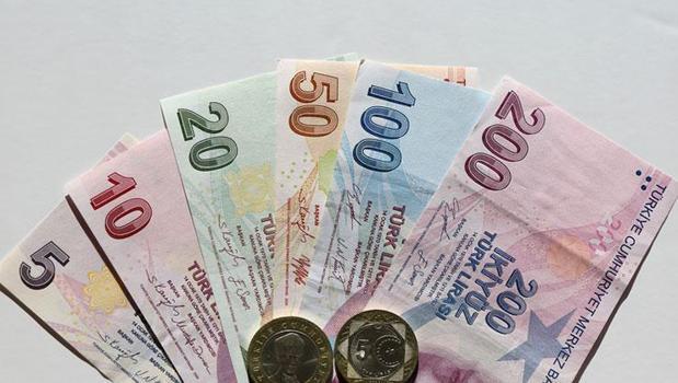 5 ve 50 TL'lik banknotlar bugün değişti)