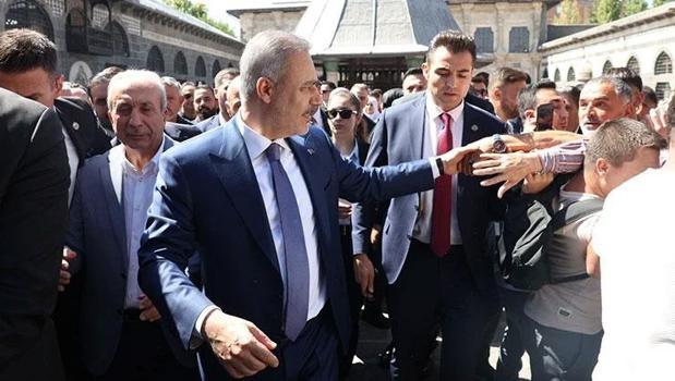 Dışişleri Bakanı Hakan Fidan'dan Diyarbakır'da esnaf ziyareti)