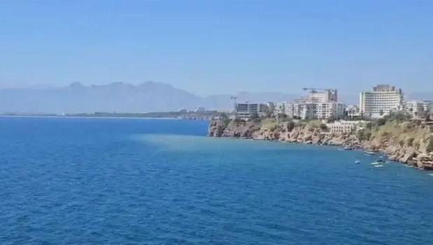 Antalya Büyükşehir Belediyesinden denizdeki renk değişimine ilişkin açıklama)