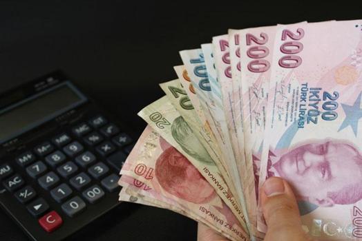 Bankada parası olanlar dikkat! Mevduat faizi dibi gördü)