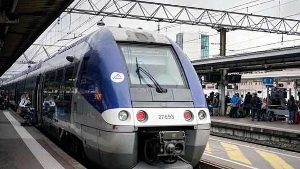 Fransa’da 180 yolculu tren raydan çıktı! 44 yaralı)