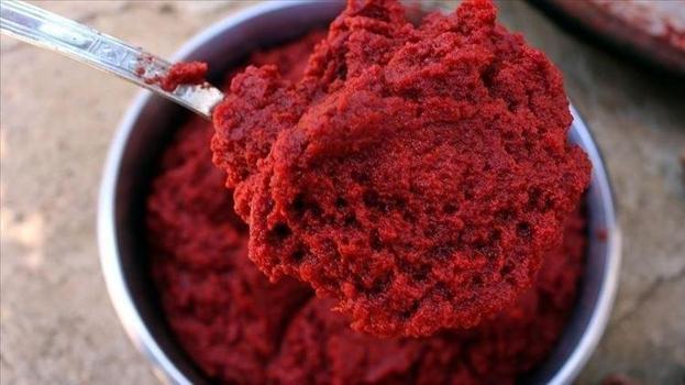 Her gün yemeklere kaşık kaşık koyuyoruz! 3 ay boyunca tüketenlerin beyin yapısında değişiklik görüldü)