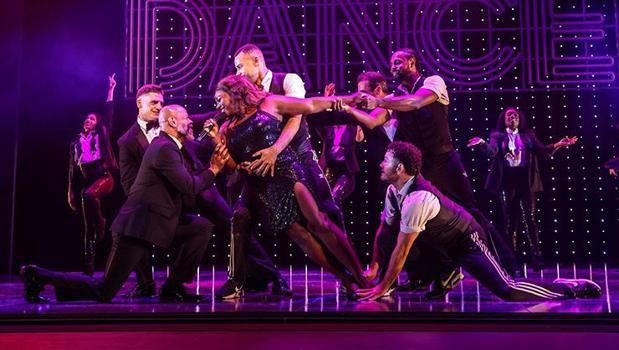 İstanbul’da muhteşem ilk gece: THE BODYGUARD müzikali ayakta alkışlandı)
