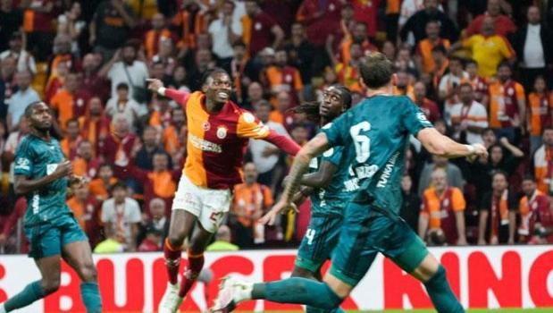 Galatasaray - Kocaelispor maçında yüksek tempoda 3 puan ev sahibinin)