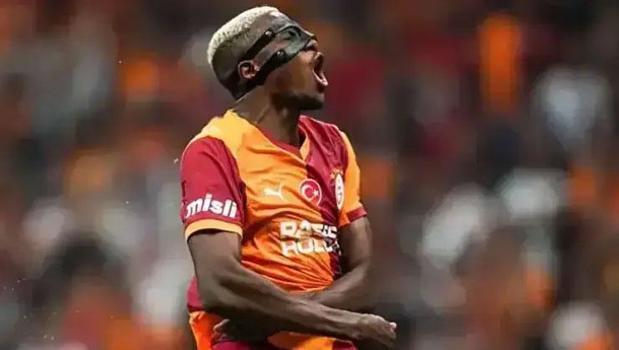 Trabzonspor maçı öncesi Osimhen gelişmesi! Okan Buruk'la bizzat görüştü)