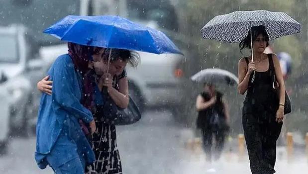 Meteoroloji uyardı! Dikkat Marmara'da kuvvetli yağış: Sıcaklıklar 4-8 derece düşecek)