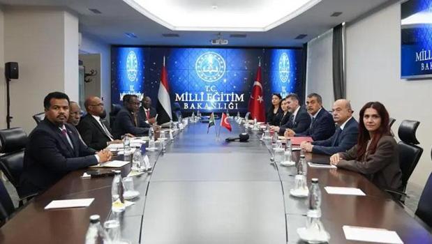 Milli Eğitim Bakanı Yusuf Tekin, Sudan Eğitim Bakanı Hajar ile bir araya geldi)