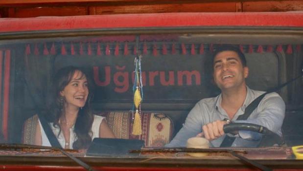 Al yazmanın Haysiyet'i! Kırmızı kamyon aşklarının sembolü oldu)