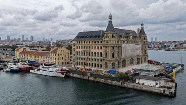 Haydarpaşa Garı'nda kritik tespit! Bakan Ersoy restorasyon için tarih verdi: İlk etap 2027’de bitecek)