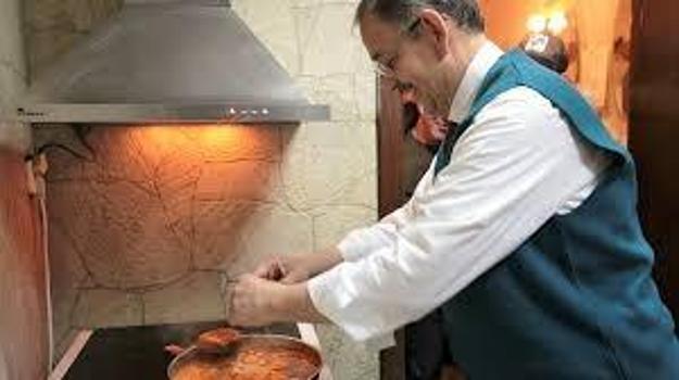 Menemenin tadını ikiye katlıyor! Yumurtayı eklerken bunu yapanlar lezzet komasına giriyor)