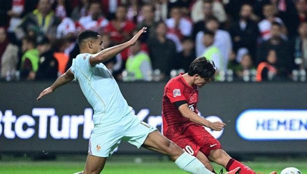 A Milli Takımımız istediğini alamadı! Türkiye, Fransa karşısında tek golle mağlup oldu)