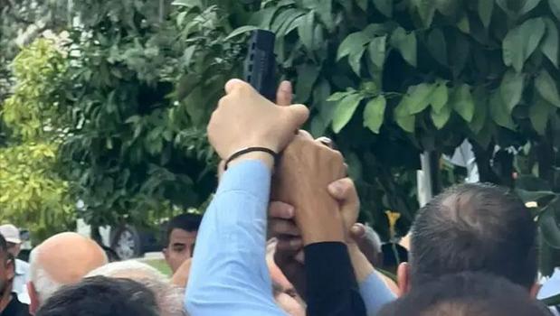 Yeni Parti İlçe Başkanlığı ön seçiminde silah paniği! Emekli polis tutuklandı)